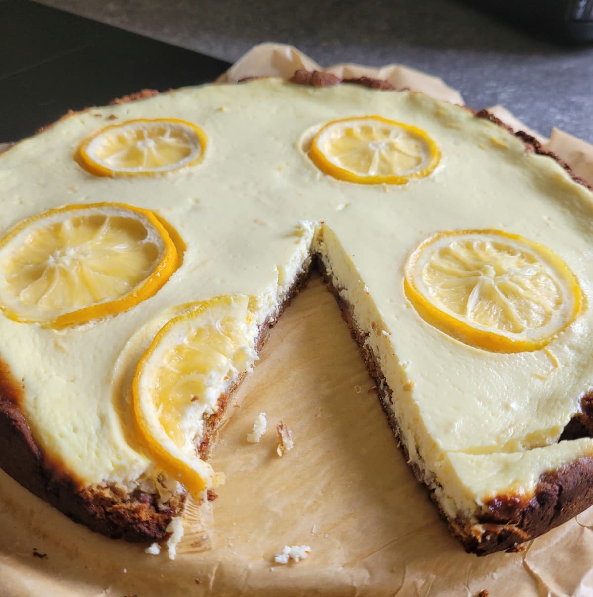 boden-zitronenkuchen-angeschnitten
